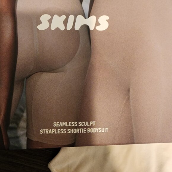 SKIMS Seamless Sculpt THONG BODYSUIT Cream 2XL - Picture 8 of 9
